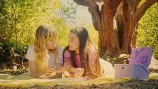 Clairo - Sofia (Claudia & Grace) // Español