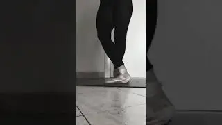 100% Ballet Dance on pointe shoes foot work - flexible girl ballerina