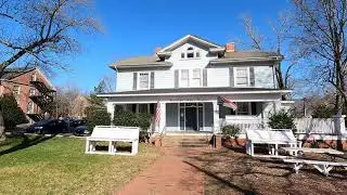 Chapel Hill, NC, USA walk.