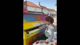 Sokak ortasında piyano konulursa🥰❤️😘