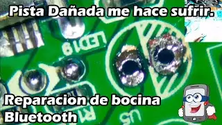 Bocina Bluetooth no carga, daño en pisa oculta.