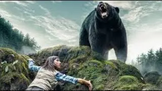 Jungle mein, ek ladki ko kaale bhaloo ke hamle se bachne ke liye apni saans rokni hogi.