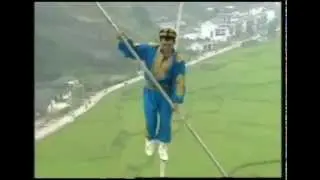 Pierde el equilibrio a 100 metros de altura