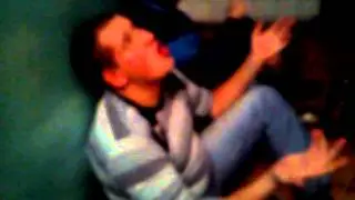 банальность выигрывает всегда, поэтому обдолбанный придурок =)
