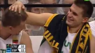 L. Kleiza  ir A. Jomantas geros nuotaikos :D