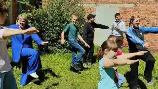 Зарядка у библиотеки