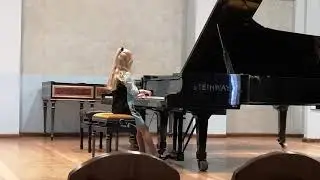Сядзіць камарык на дубочку. Беларуская народная песня. Белгосфилармония.