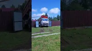 чудом не перевернулся МАЗ