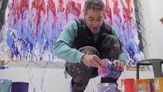 JonOne : performance dans le métro parisien, à Saint Augustin