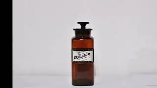 Fondo Patrimonial - Colección Botellas - Frascos de Boticario - Sebastián Berardi / Cirilo Ramírez