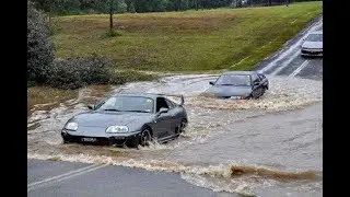 Cars Stuck in Mud 2017