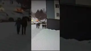 Малолетние вандалы отметились на стене дома возле мэрии Благовещенска