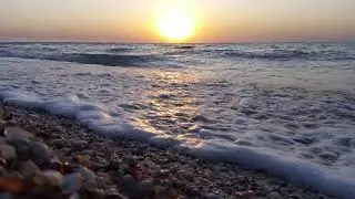 Світанок дня космонавтики на морі