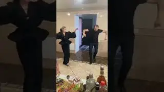 Красиво танцуют на празднике ⚜️⚜️⚜️💃🏻🥰