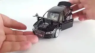 AUDI A8 Alloy Car Model Diecast & Toy Vehicle Metal Toy Car Model High Simulation Sound Light Collec
