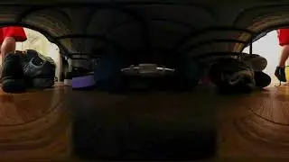 VR Macro 360 Under the Bed
