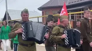 Ветерана ВОВ Аглиева З. А.  поздравляют с праздником