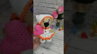 Обзор Мишка в платье с сердечком ручной работы.