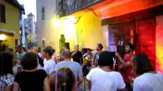 Charmant concert dans une petite place - Annecy juillet 2012