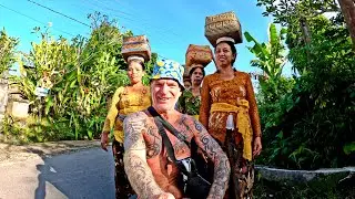 Indonesia UBUD BALI MUST DO TOURIST ATTRACTIONS, The Rice Fields Ridge Walk, Ubud Bali