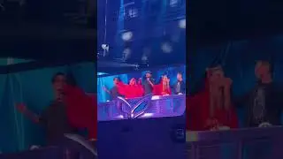 Новую серия невероятных танцев жюри шоу «Маска»