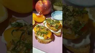 whipped #cottagecheese crostini with peaches basil and #hothoney for a late #summerrecipe 🍑