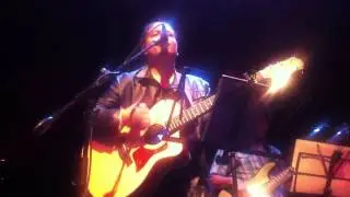 Y si mañana, Carlos Carreira