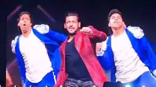 kamal khan in Riyadh in Dabang show with salman khan megastar performance on his live song