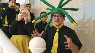 Команда КВН Колледжа «Современная школа бизнеса» «Чёрный +1» призывает всех вакцинироваться.