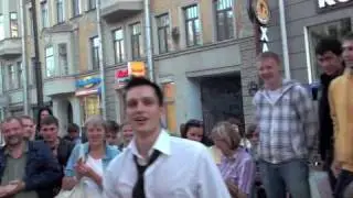 Ilya Larionov's Flash Appearanceon the Street Illusion
