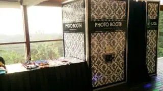 Enclosed Photobooth hire | The happy hire