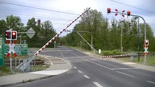 Spoorwegovergang Lauta (D) // Railroad crossing // Bahnübergang