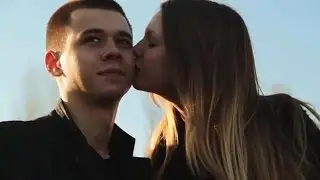 Над рекою расстилается туман.(песня под гитару)