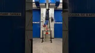 Отжимания в стойке на руках