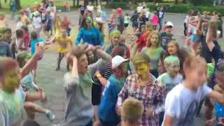 Фестиваль красок в лагере Лесная Поляна