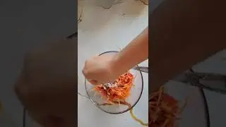 Фунчоза. Простой салат фунчоза с оващами.