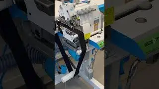 Máquina de costura overloque para aplicação de Gola