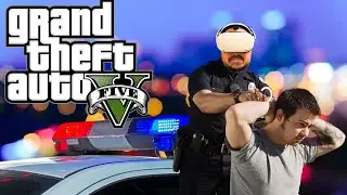 Playing GTA 5 as a POLICE OFFICER in (VIRTUAL REALITY) LSPDFR | LAPD PATROL