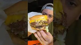 تجربة البرجر التاريخي من بيت الشاورما! 🔥🍔 #ad