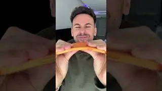 bending an iPhone 17 Pro Max 😤