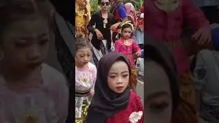 KEBAYA BOCIL LUCU,, 