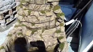 фонтан. водопад во двор