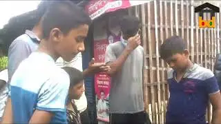 ►Wonderful Variety Colorful Bird's Selling at Roadside II Kid's are Buying Nice Bird's-Birds Seller
