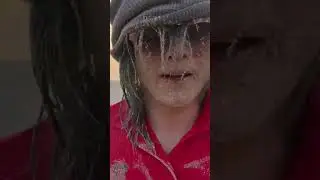 Ростик понял что это песок