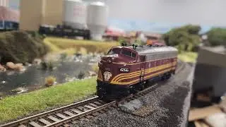 Broadway Limited Boston & Maine F7 #4266 with Loksound 5