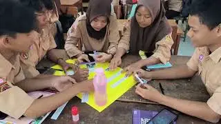 Belajar Narrative Text menggunakan "WaR Playing Game"