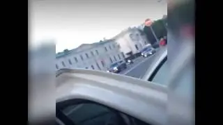 БЕСПРЕДЕЛ! ОМОН тащит ребенка насильно!