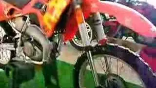 Medias cross-ul lui yoyo