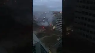 В Военном городке горит бесхозное здание