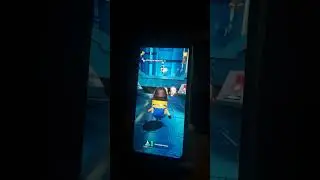 Играю в игру Minion rush (миньоны). Открываю капсулы с сюрпризами. Выбил одного нового миньона.